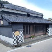 なまこ壁の家