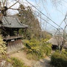 鐘楼と駿河湾