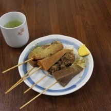 店内でもテイクアウトでも味わえます。