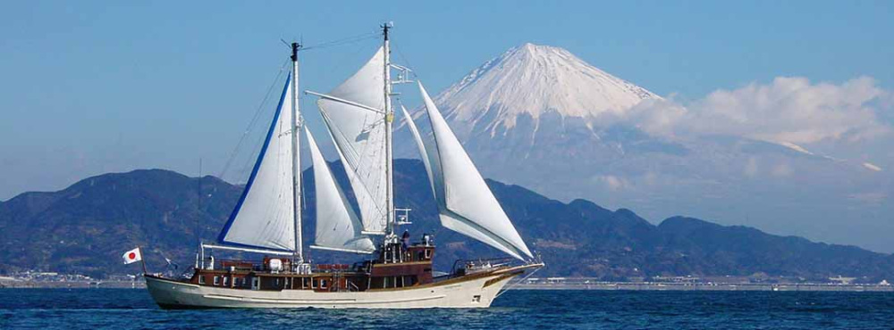 日本一深い駿河湾。日本一高い富士の山。