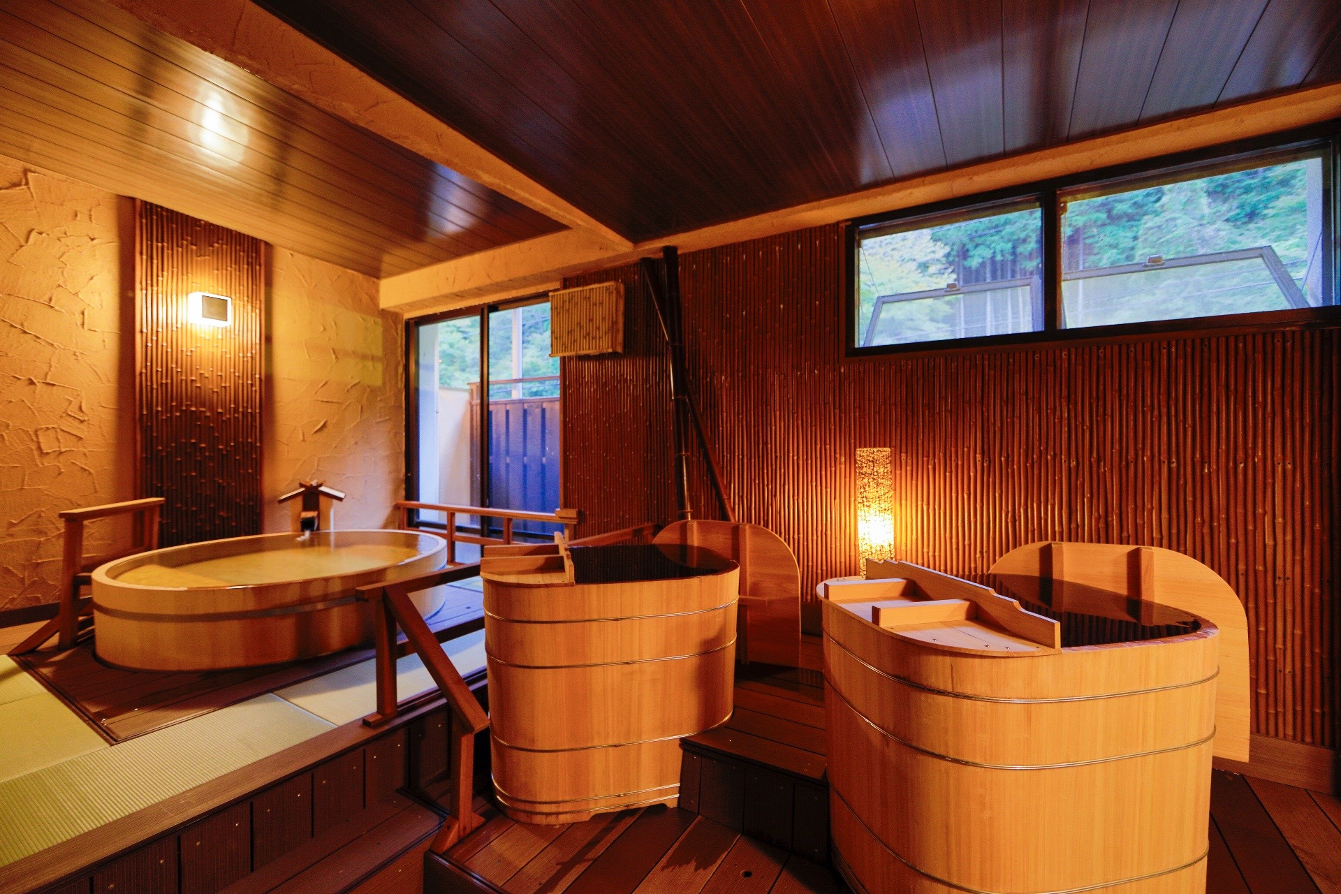 梅ケ島温泉 おもいでの宿 湯の島館