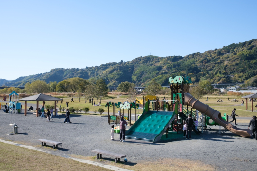 「あさはた緑地」