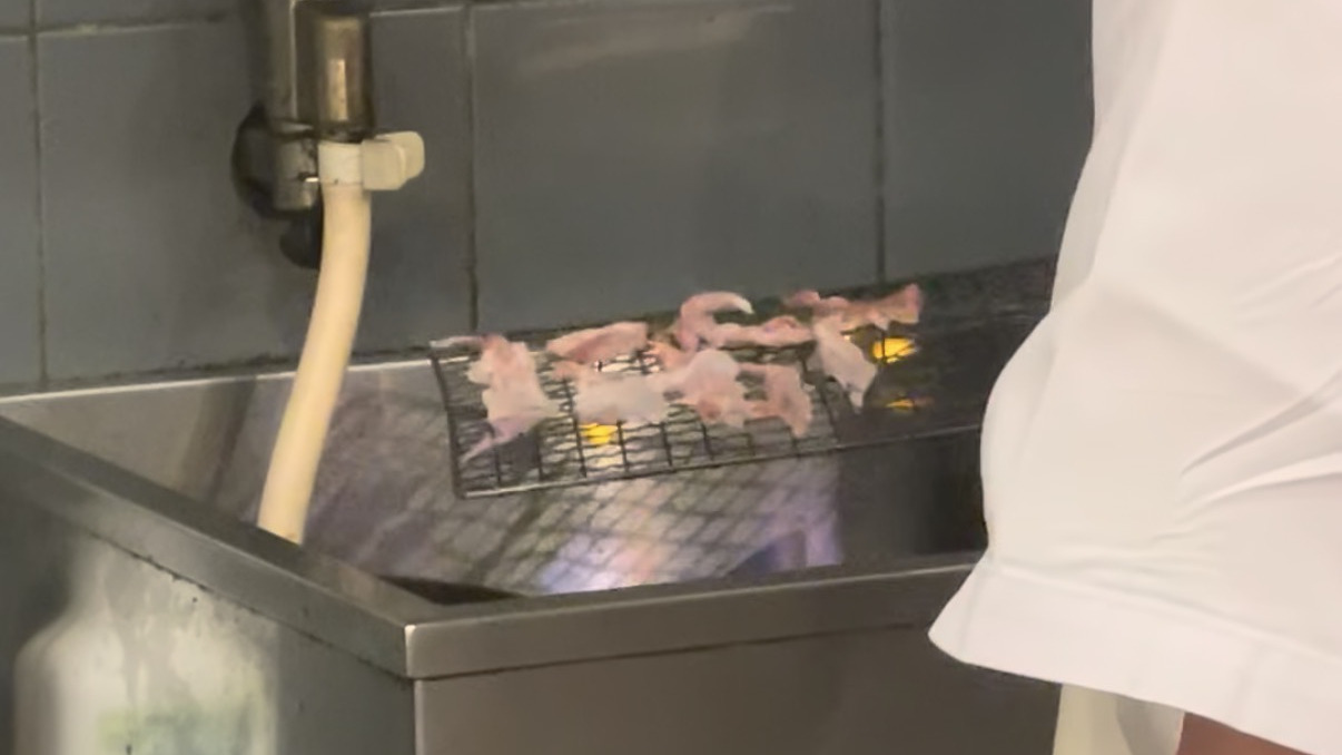 まぐろのスジの炙り