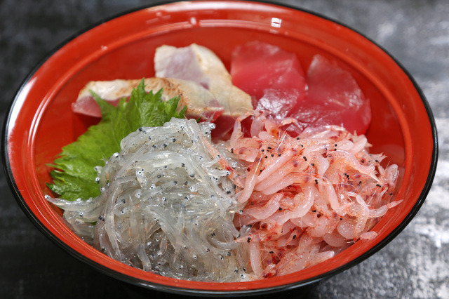 桜エビ・しらすなどの海鮮
