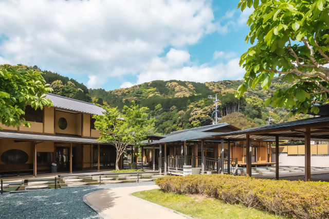 静岡の伝統工芸を体験し、日本らしい港町を巡るコース