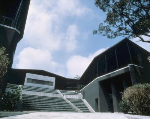 静岡県舞台芸術公園（野外劇場「有度」・屋内ホール「楕円堂」…