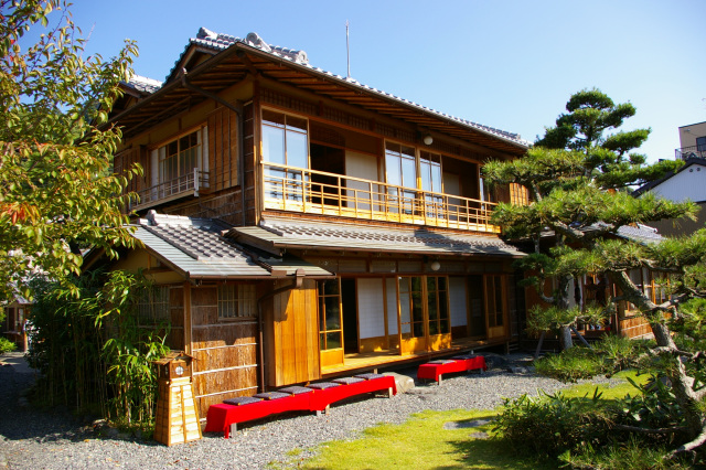 興津坐漁荘記念館